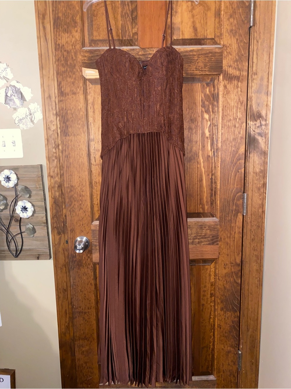 Women’s Brown Pleated Maxi Dress with Lace Bodice
